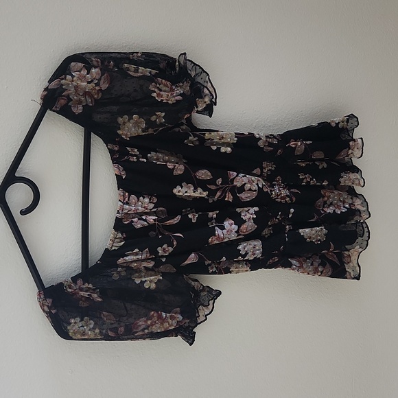 1775 Floral Black Floral Women's Blouse - Picture 5 of 6